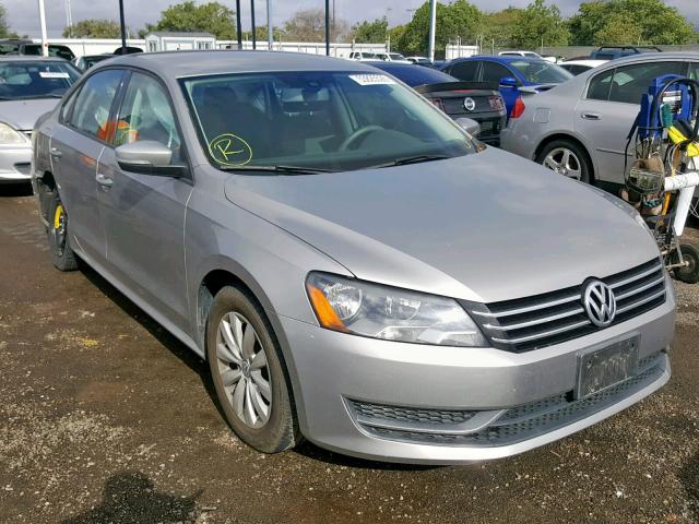 1VWAP7A37DC053796 - 2013 VOLKSWAGEN PASSAT S SILVER photo 1