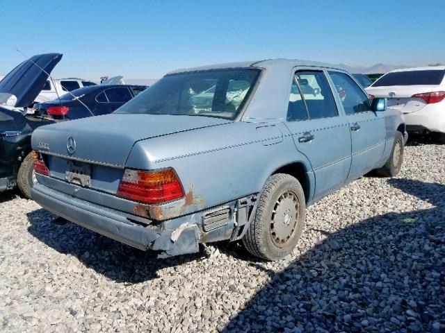 WDBEA30D3LB182937 - 1990 MERCEDES-BENZ 300 E BLUE photo 4