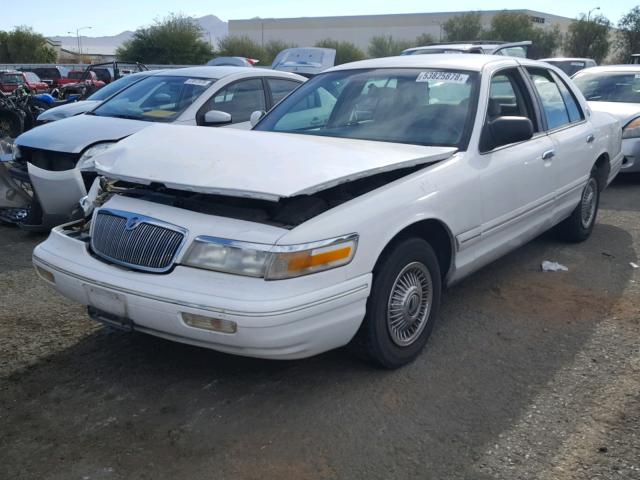 2MELM74W1TX668547 - 1996 MERCURY GRAND MARQ WHITE photo 2