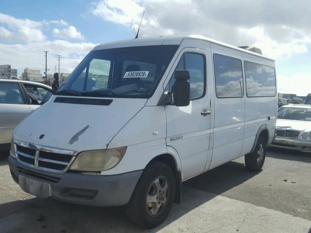 WD8PD644255841724 - 2005 DODGE SPRINTER 2 WHITE photo 2