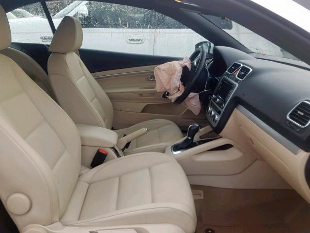 WVWBW8AH0EV000682 - 2014 VOLKSWAGEN EOS KOMFOR WHITE photo 5