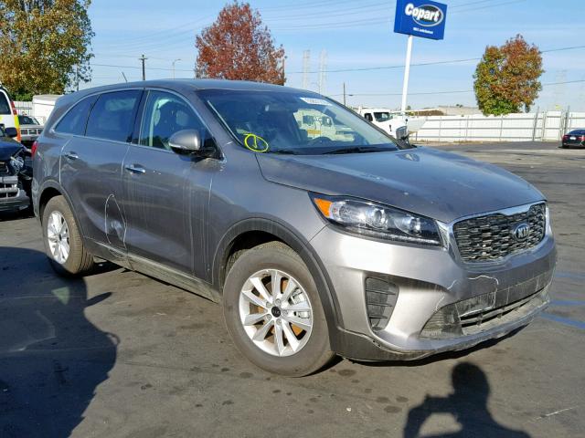 5XYPG4A5XKG440803 - 2019 KIA SORENTO LX GRAY photo 1