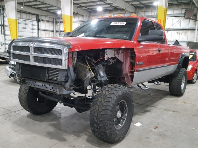 3B7KF236XYG117367 - 2000 DODGE RAM 2500 RED photo 2