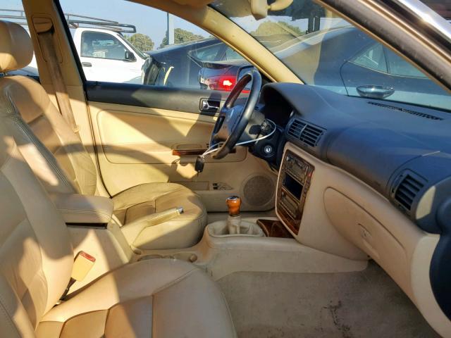 WVWRH63B61E123452 - 2001 VOLKSWAGEN PASSAT GLX 金色 照片 5