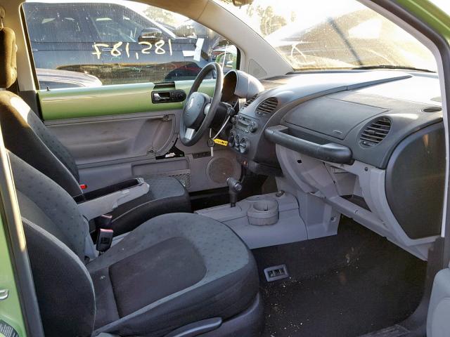 3VWCK21C62M421035 - 2002 VOLKSWAGEN NEW BEETLE 绿色 照片 5