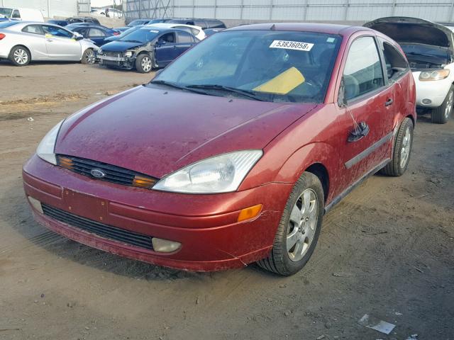 3FAFP31322R183202 - 2002 FORD FOCUS ZX3 RED photo 2
