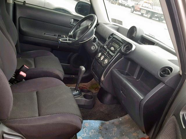 JTLKT324X50187423 - 2005 TOYOTA SCION XB Сұр фото 5