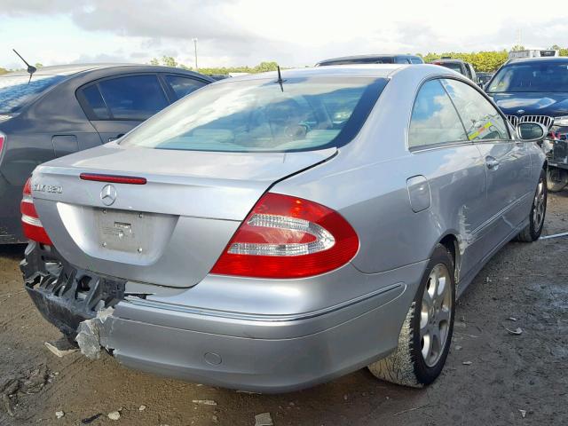 WDBTJ65JX3F062102 - 2003 MERCEDES-BENZ CLK 320C SILVER photo 4