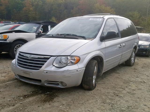 2A4GP64L06R629719 - 2006 CHRYSLER TOWN & COU SILVER photo 2