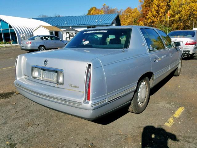 1G6KD54Y4WU727348 - 1998 CADILLAC DEVILLE SILVER photo 4