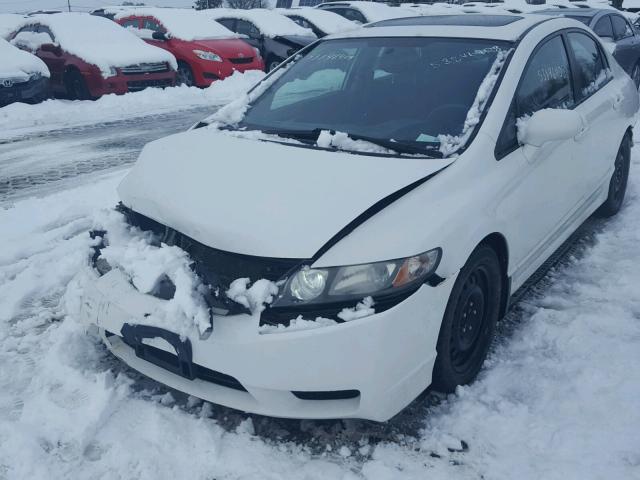 2HGFA1F63AH016880 - 2010 HONDA CIVIC LX-S Weiß Foto 2