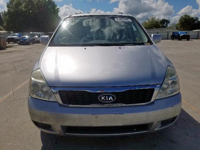 KNDMG4C73B6366256 - 2011 KIA SEDONA LX SILVER photo 9