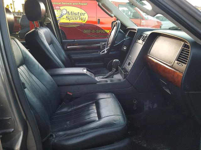 5LMFU28R43LJ43056 - 2003 LINCOLN NAVIGATOR Қоңыр фото 5