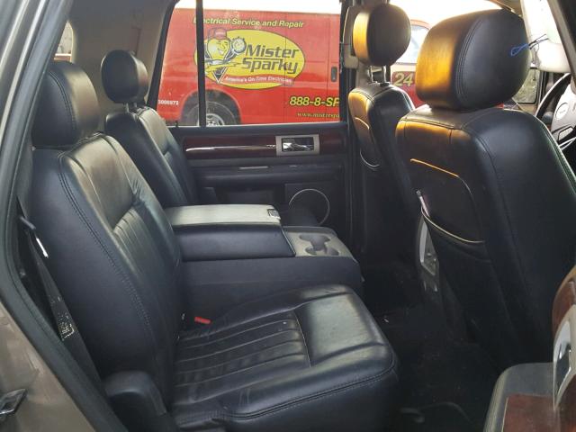 5LMFU28R43LJ43056 - 2003 LINCOLN NAVIGATOR Қоңыр фото 6