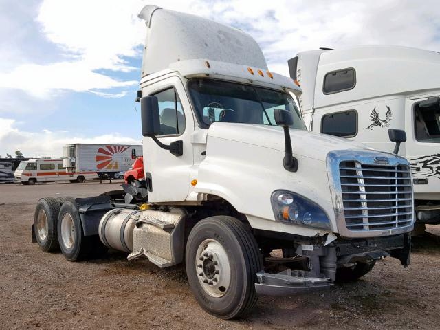 3AKJGEDV9FDGS1526 - 2015 FREIGHTLINER CASCADIA 1 WHITE photo 1