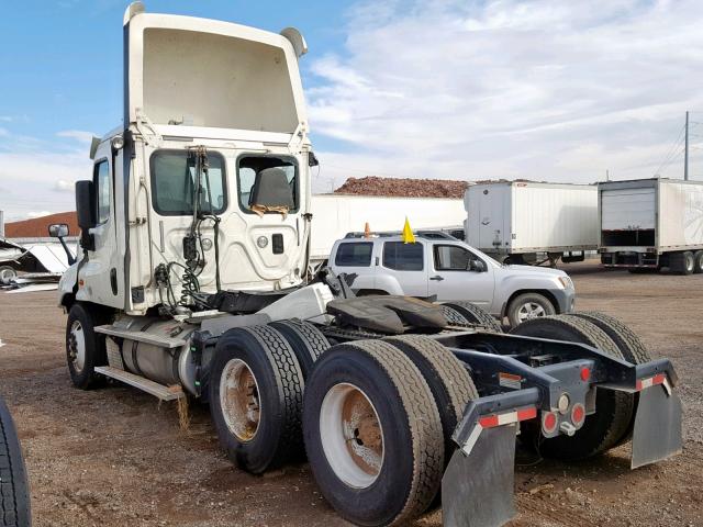 3AKJGEDV9FDGS1526 - 2015 FREIGHTLINER CASCADIA 1 WHITE photo 3