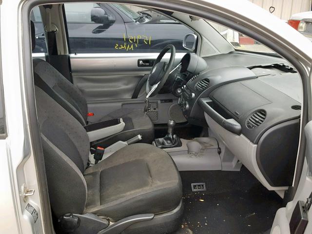 3VWCK21C41M432890 - 2001 VOLKSWAGEN NEW BEETLE 银色 照片 5