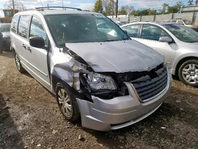 2A8HR44H28R782926 - 2008 CHRYSLER TOWN & COU SILVER photo 1