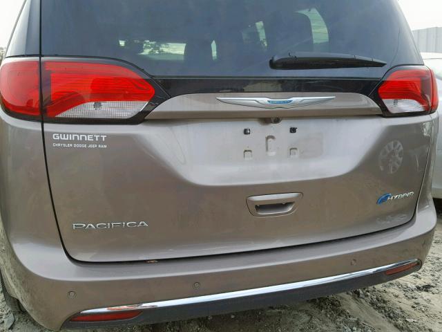 2C4RC1N77JR258372 - 2018 CHRYSLER PACIFICA H GRAY photo 9