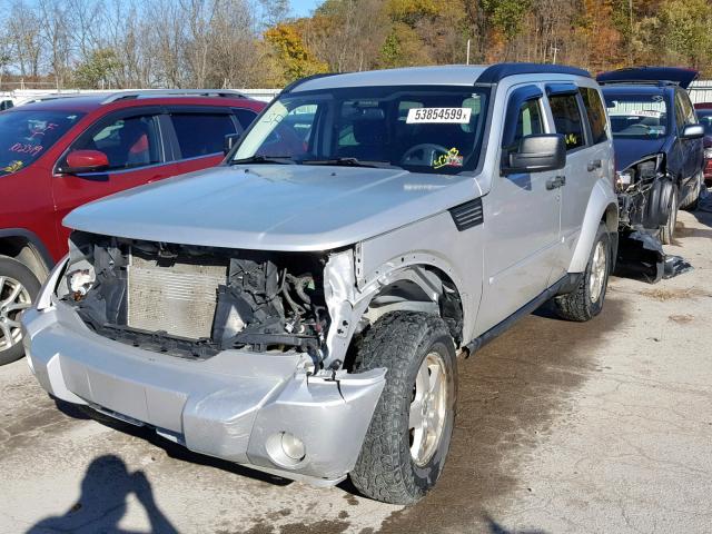 1D8GU28K78W137127 - 2008 DODGE NITRO SXT SILVER photo 2