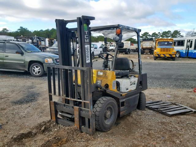 00000000000282702 - 2004 TCM FORKLIFT YELLOW photo 2