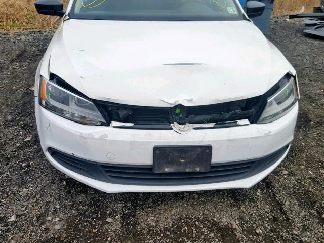 3VW2K7AJ8EM357575 - 2014 VOLKSWAGEN JETTA BASE WHITE photo 9