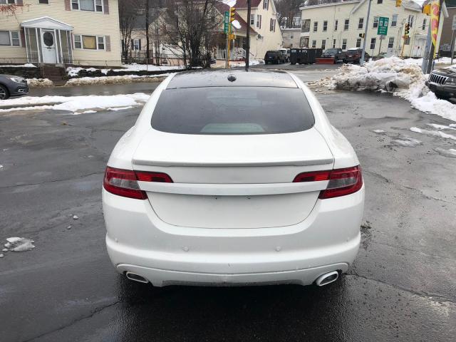 SAJWA05B09HR04741 - 2009 JAGUAR XF LUXURY WHITE photo 4