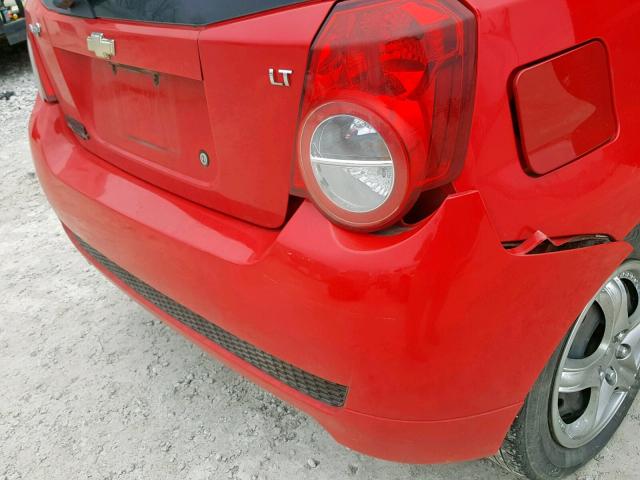 KL1TD66E59B390304 - 2009 CHEVROLET AVEO LS RED photo 9
