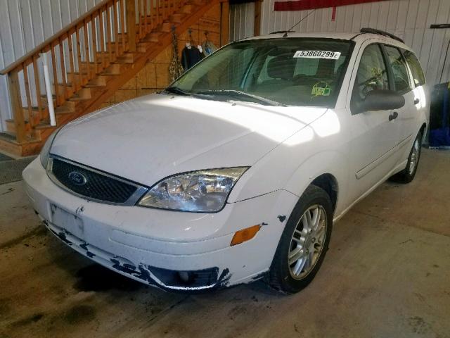 1FAFP36N66W143136 - 2006 FORD FOCUS ZXW WHITE photo 2