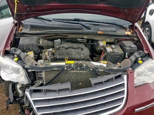 2A8HR64X58R774094 - 2008 CHRYSLER TOWN & COU MAROON photo 7