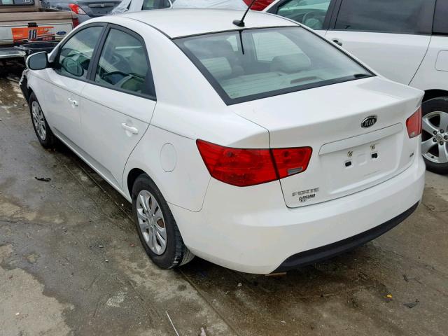 KNAFU4A25B5380333 - 2011 KIA FORTE EX WHITE photo 3