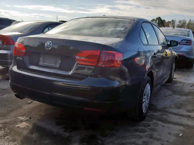 3VW2K7AJ5BM306207 - 2011 VOLKSWAGEN JETTA BASE BLACK photo 4