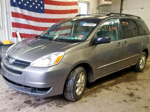 5TDBA23C94S019446 - 2004 TOYOTA SIENNA LE GRAY photo 2