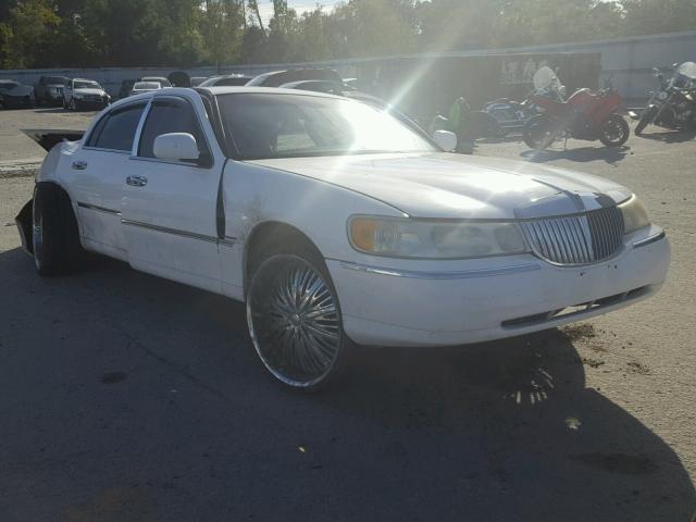 1LNHM81W82Y653359 - 2002 LINCOLN TOWN CAR E WHITE photo 1