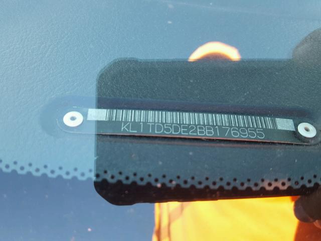 KL1TD5DE2BB176955 - 2011 CHEVROLET AVEO LS BLACK photo 10