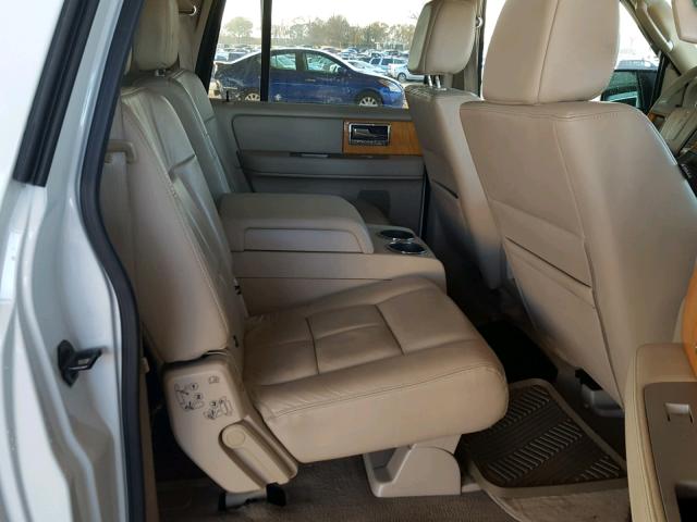 5LMFL275X8LJ12919 - 2008 LINCOLN NAVIGATOR 白色 照片 6