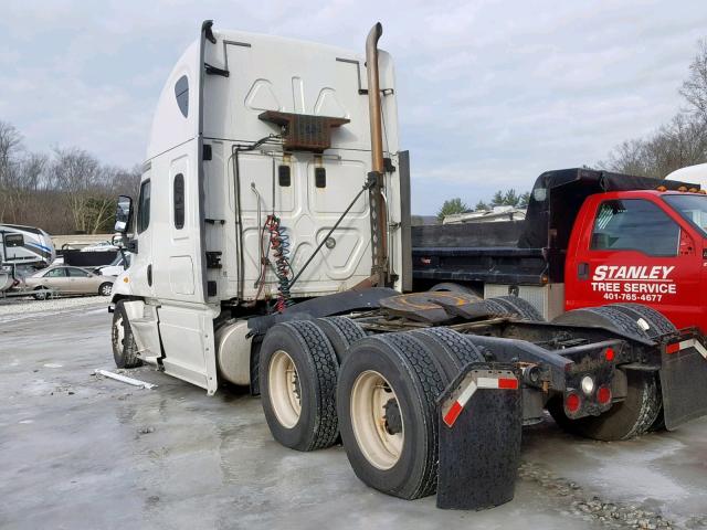 3AKJGLBG6ESFL7926 - 2014 FREIGHTLINER CASCADIA 1 WHITE photo 3