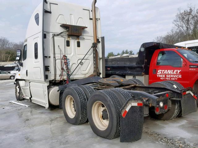 3AKJGLBG6ESFL7926 - 2014 FREIGHTLINER CASCADIA 1 WHITE photo 8