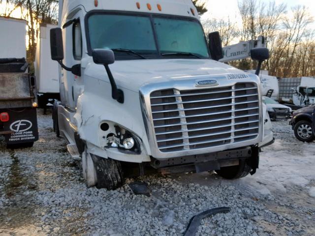 3AKJGLBG6ESFL7926 - 2014 FREIGHTLINER CASCADIA 1 WHITE photo 9