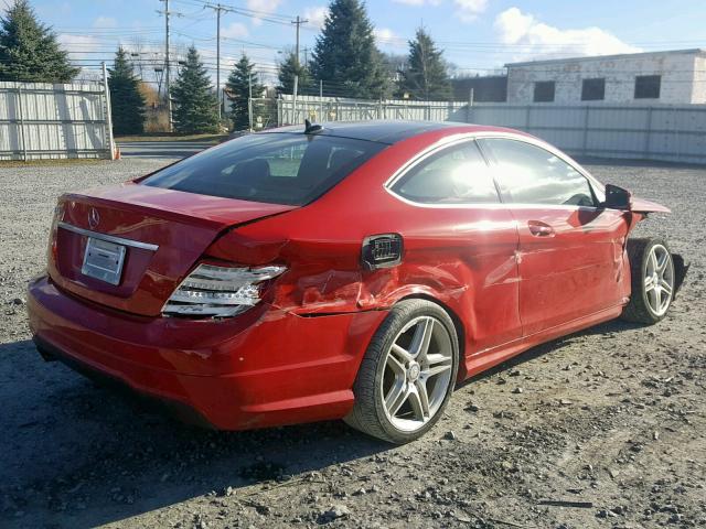 WDDGJ4HB2FG368937 - 2015 MERCEDES-BENZ C 250 RED photo 4