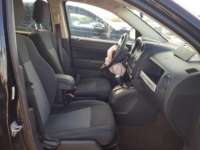 1C4NJCBA8ED818215 - 2014 JEEP COMPASS SP შავი ფოტო 5