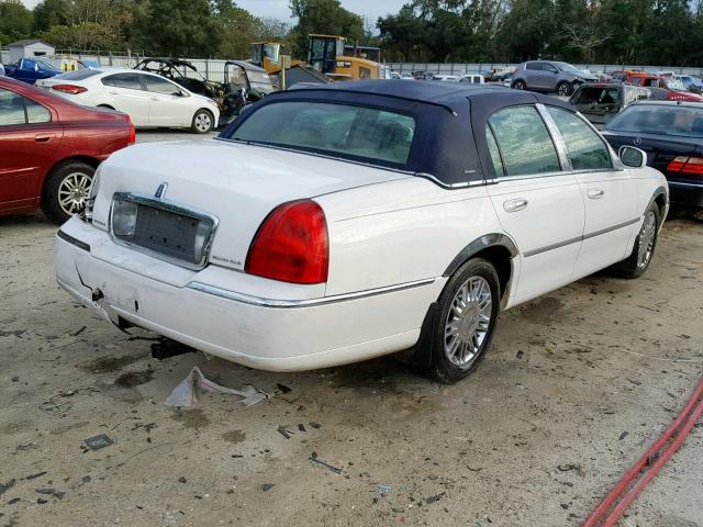 1LNHM83V56Y615193 - 2006 LINCOLN TOWN CAR D WHITE photo 4