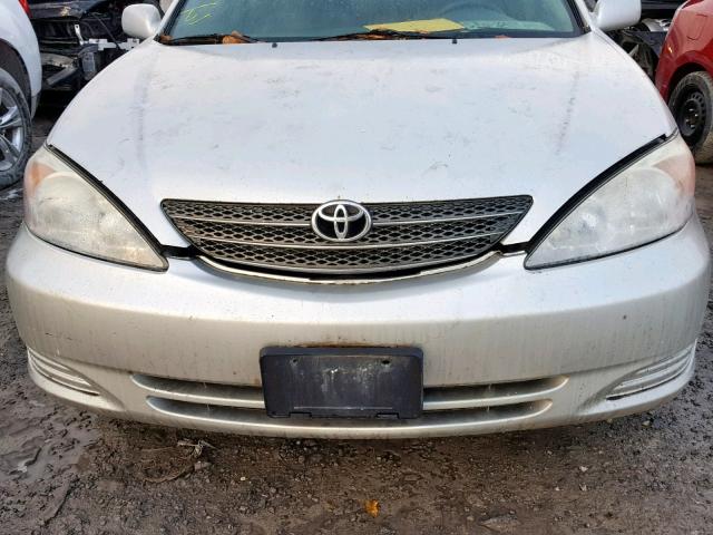 4T1BE32K54U878382 - 2004 TOYOTA CAMRY LE SILVER photo 9