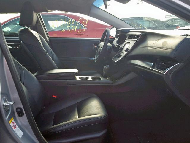 4T1BK1EB7JU284266 - 2018 TOYOTA AVALON XLE SILVER photo 5