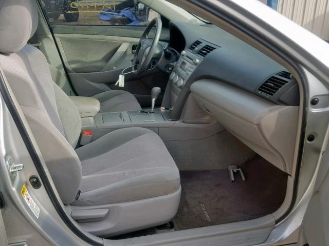 4T1BK3EK6BU609860 - 2011 TOYOTA CAMRY SE 银色 照片 5