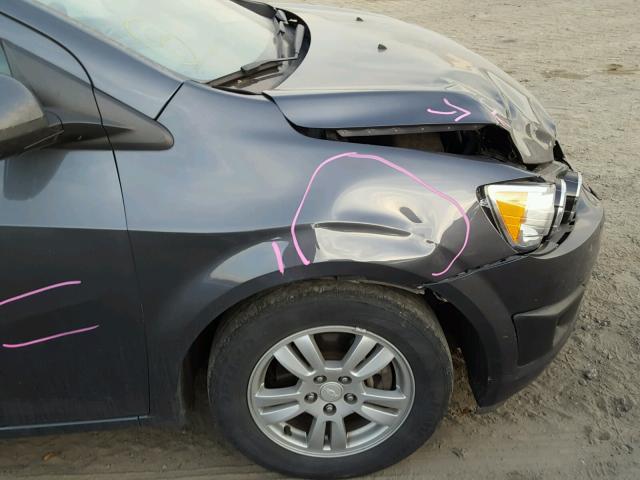 1G1JA5SH9C4225850 - 2012 CHEVROLET SONIC LS 灰色 照片 9