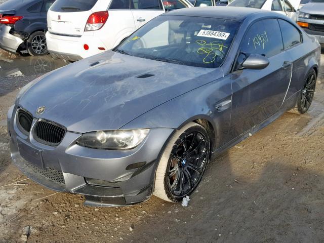 WBSWD93589PY43435 - 2009 BMW M3 GRAY photo 2