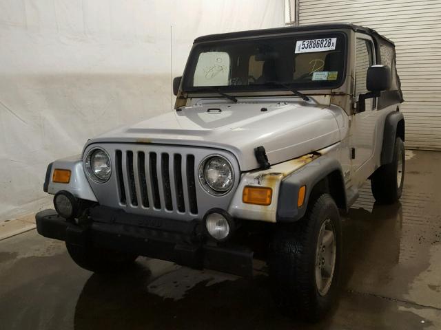 1J4FA49S54P803154 - 2004 JEEP WRANGLER / GRAY photo 2