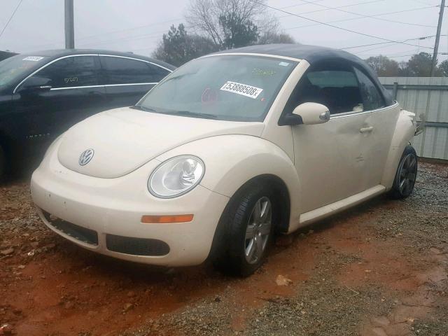 3VWRF31Y97M410442 - 2007 VOLKSWAGEN NEW BEETLE CREAM photo 2