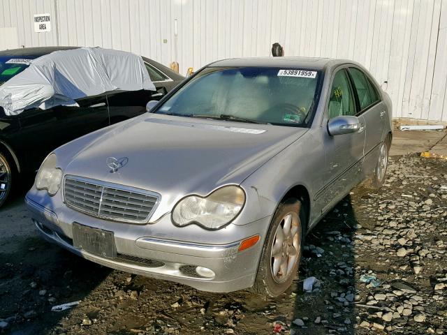 WDBRF61J82E002504 - 2002 MERCEDES-BENZ C 240 SILVER photo 2